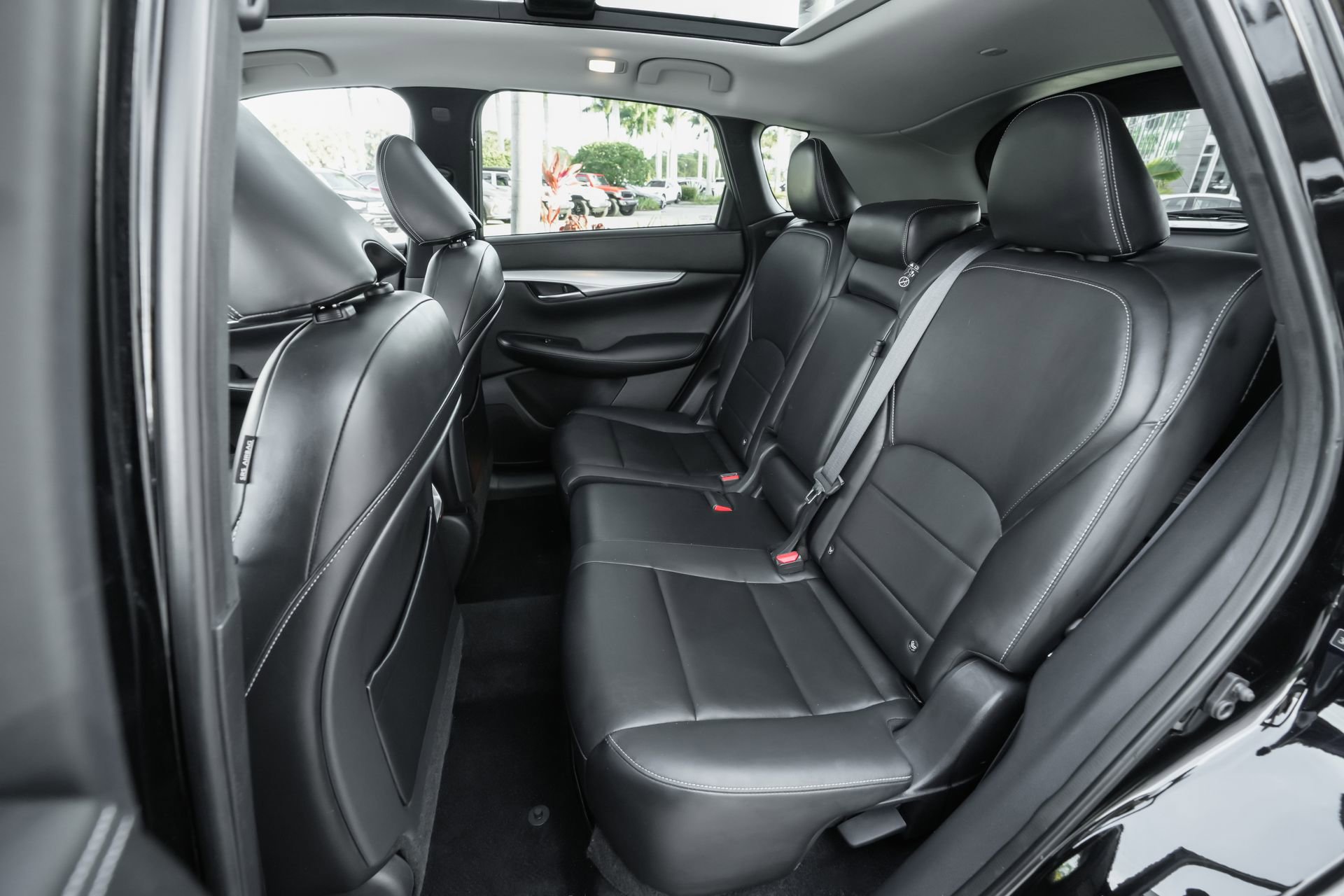 Used 2019 INFINITI QX50 Luxe w/ Navigation Package image 32