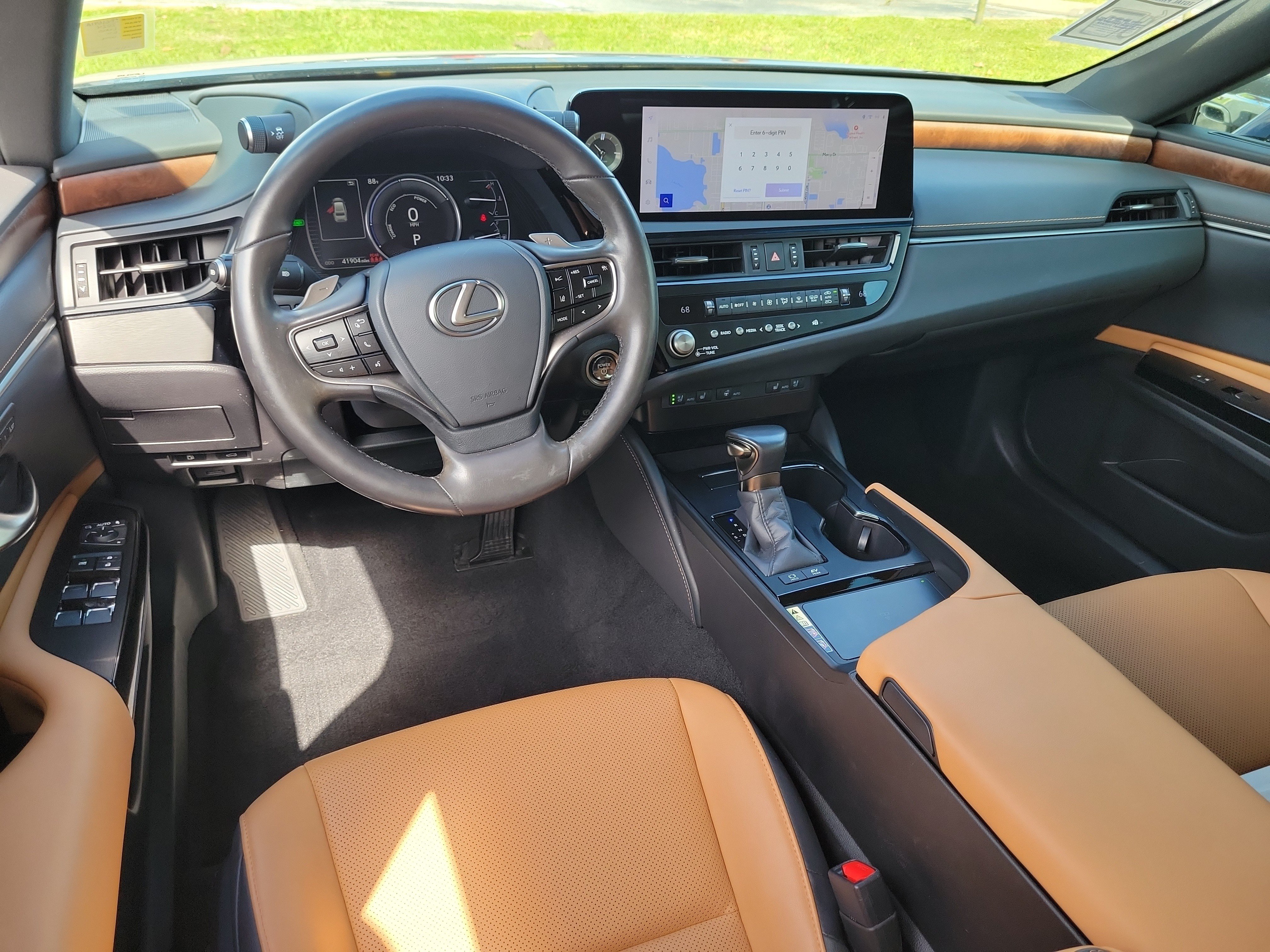 Used 2024 Lexus ES 300h w/ Premium Package FWD image 17