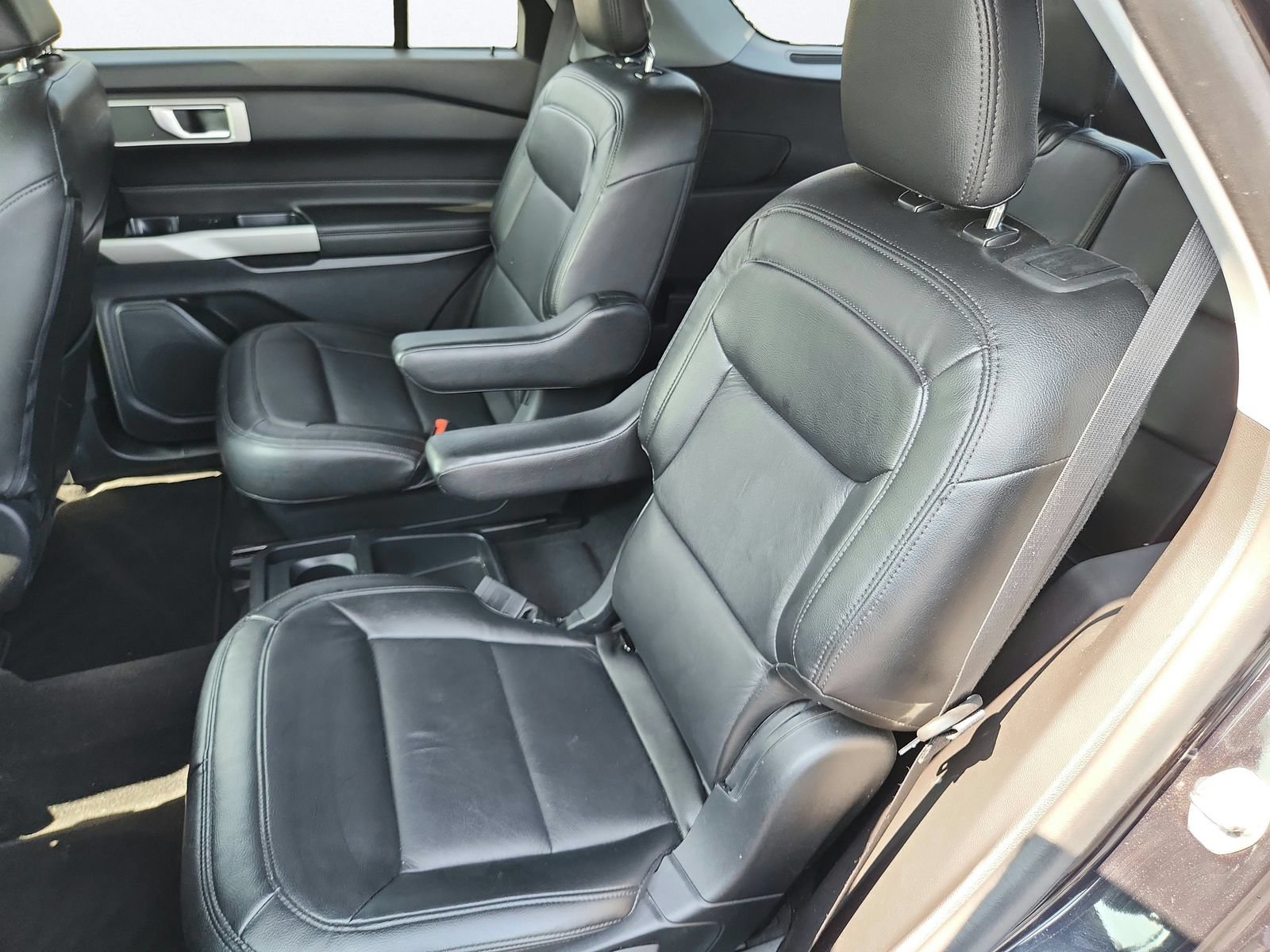 Used 2021 Ford Explorer XLT AWD/4WD image 23