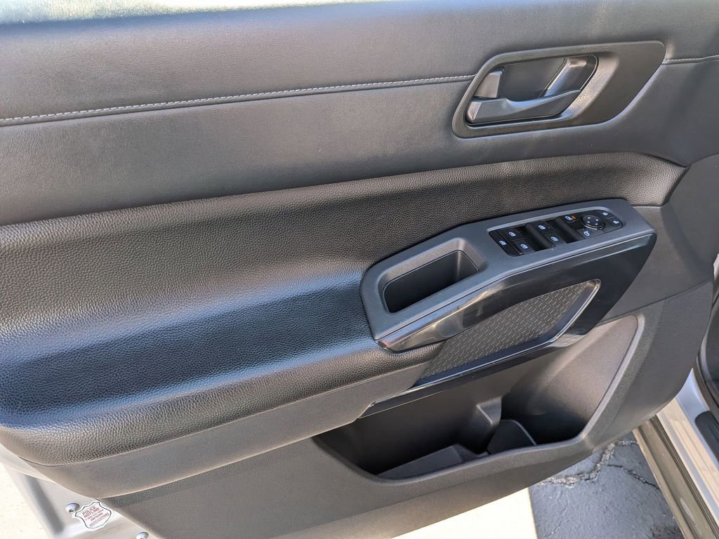 Used 2024 Nissan Pathfinder SV AWD/4WD image 11