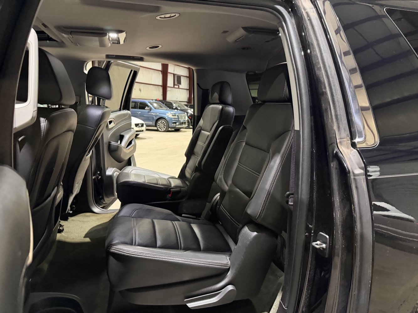 Used 2015 GMC Yukon XL Denali w/ Touring Package RWD image 17
