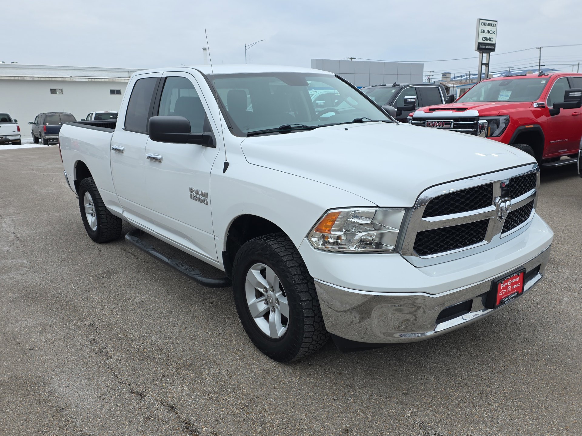 Used 2018 RAM 1500 Classic SLT image 2