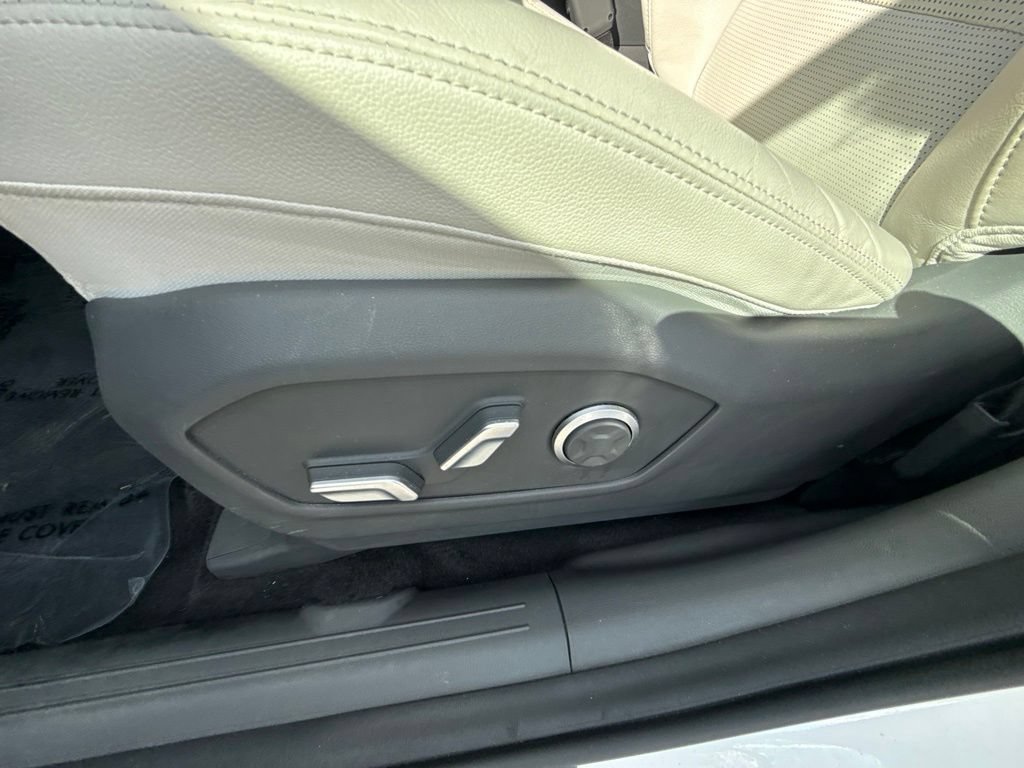 Used 2024 Hyundai Santa Fe Limited AWD/4WD image 23