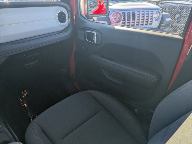 Used 2026 Jeep Wrangler Sahara image 14