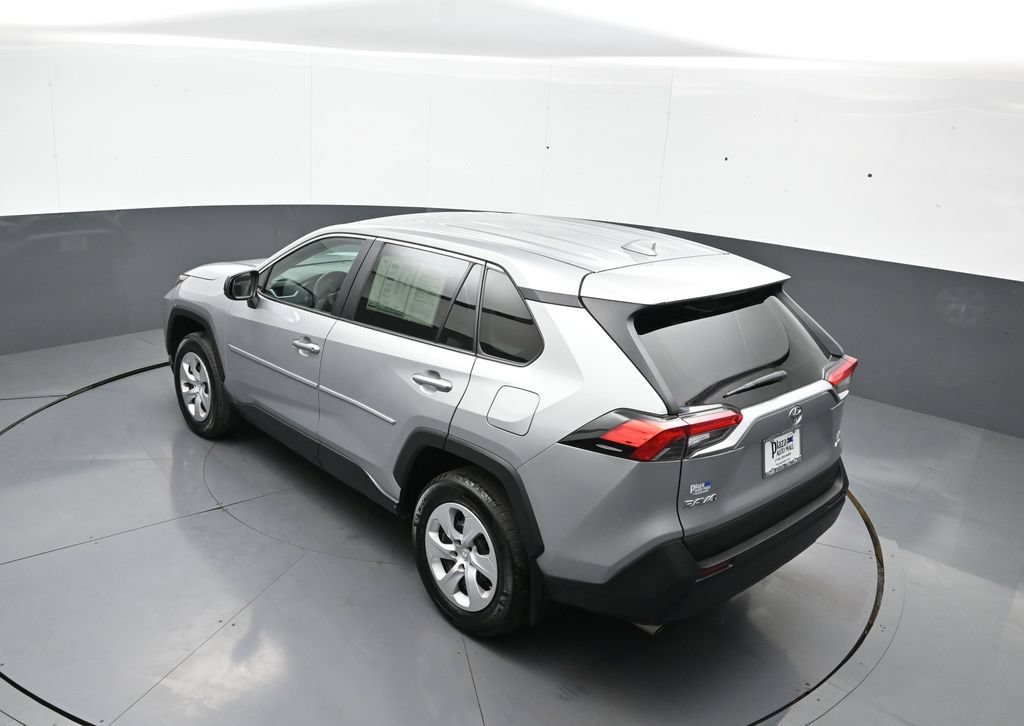 Certified 2024 Toyota RAV4 LE AWD/4WD image 39