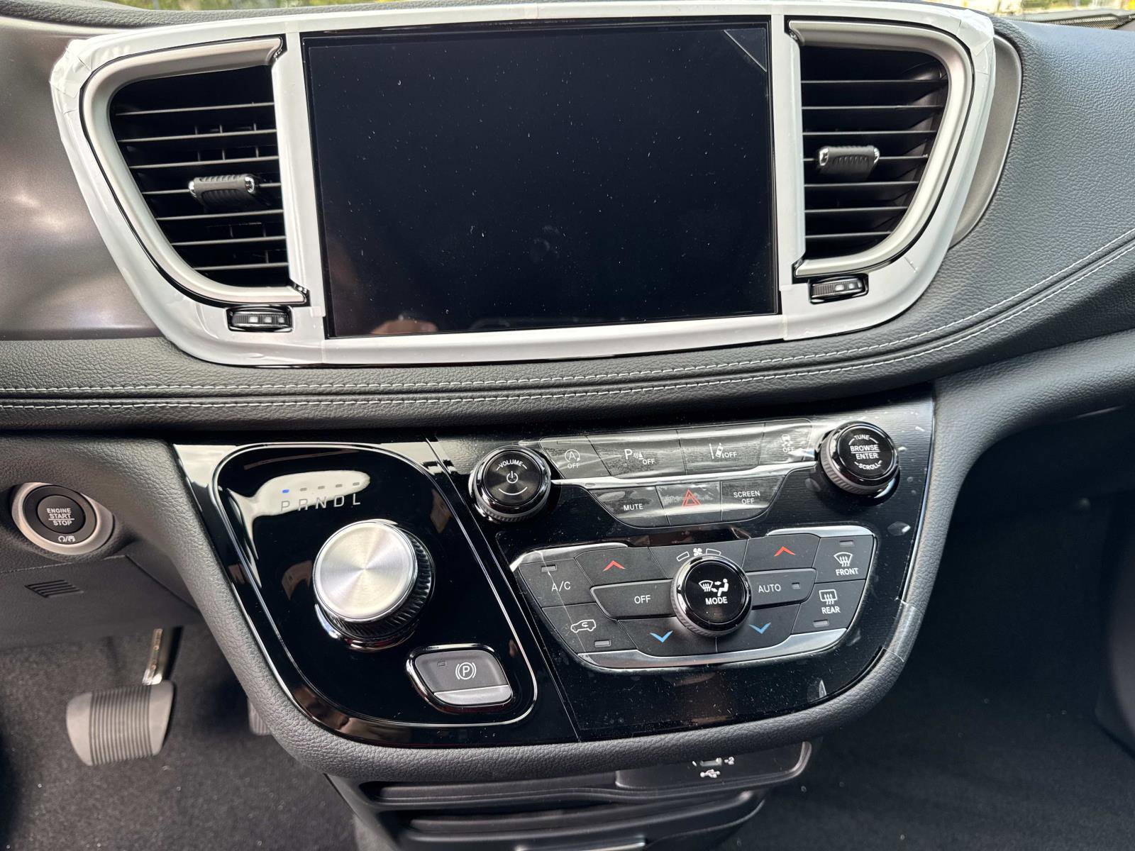 New 2026 Chrysler Pacifica Select image 24