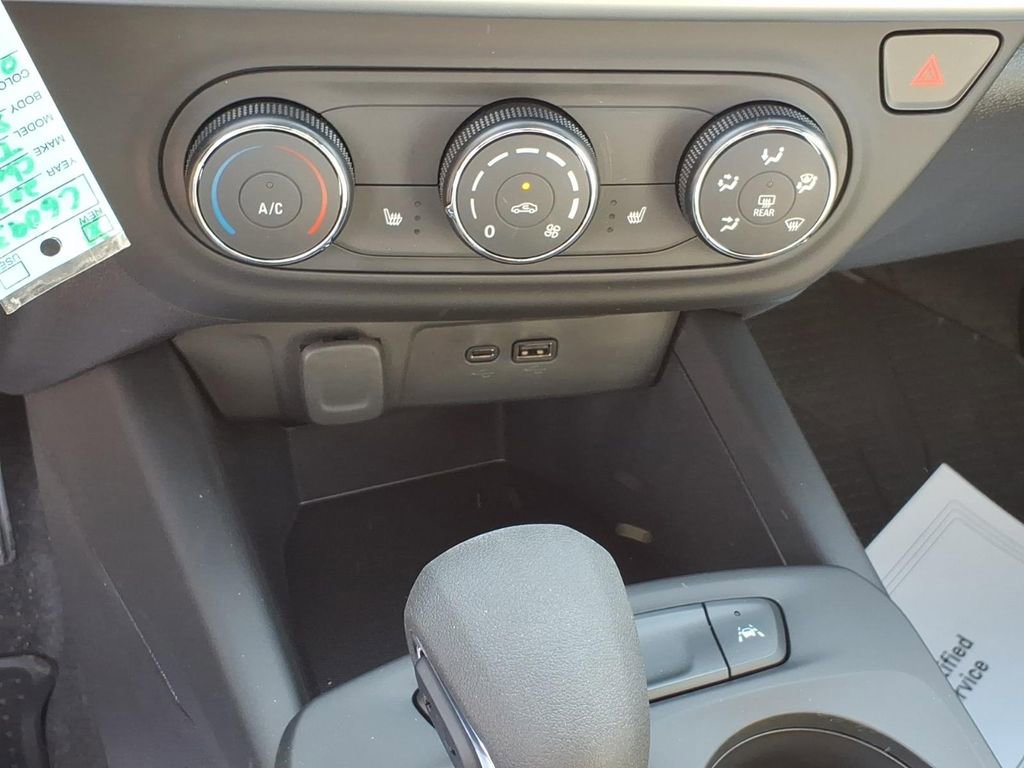 New 2026 Chevrolet Trax RS w/ Sunroof Package image 19