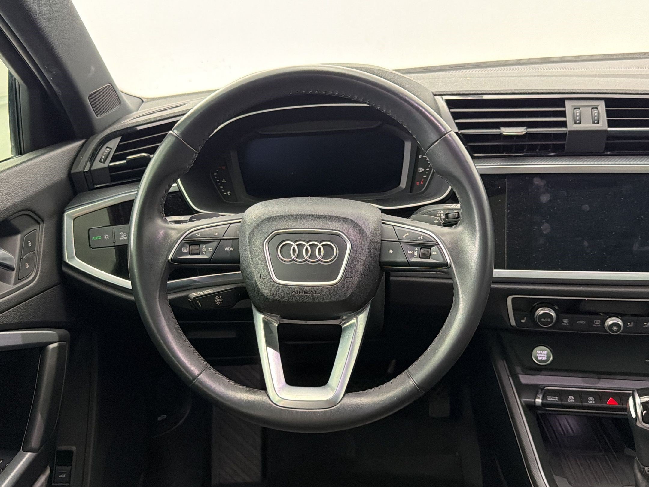 Used 2020 Audi Q3 2.0T Premium Plus w/ Premium Plus Package AWD/4WD image 18