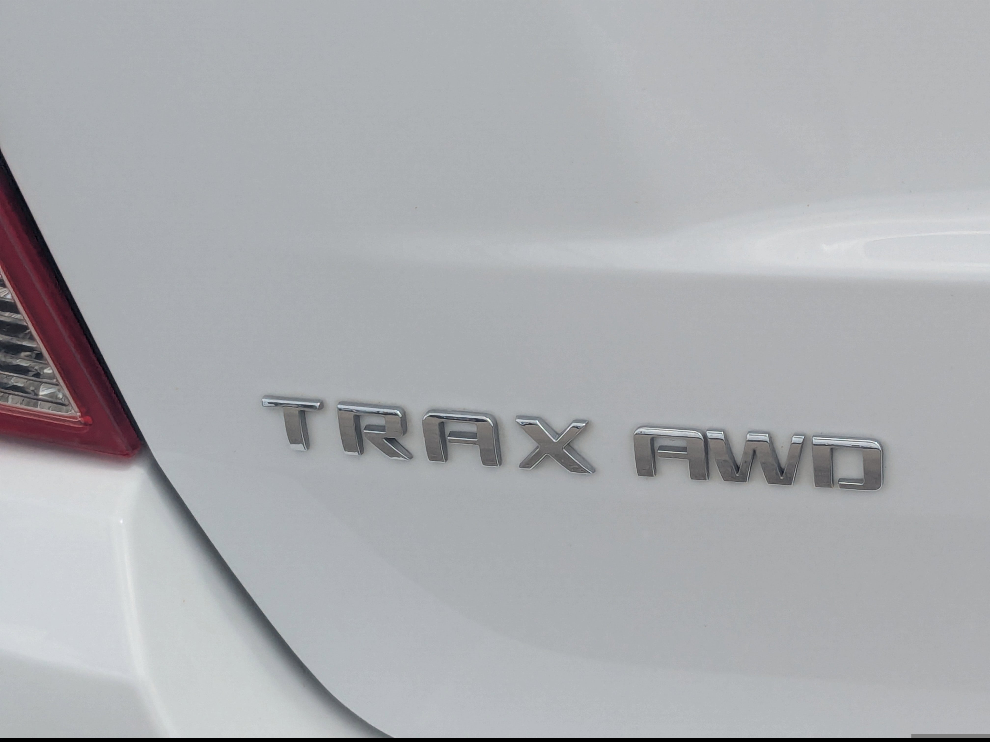 Used 2022 Chevrolet Trax LS w/ Tint and Cruise Package image 13