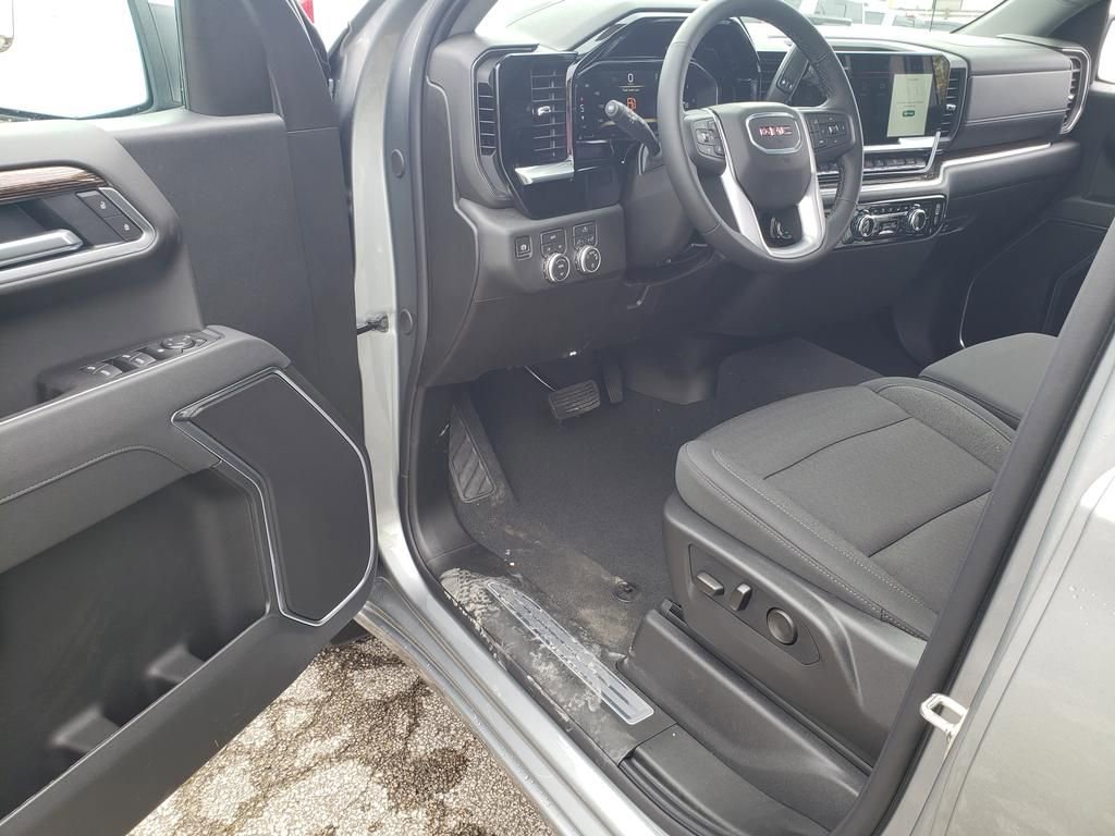 New 2026 GMC Sierra 1500 SLE image 7