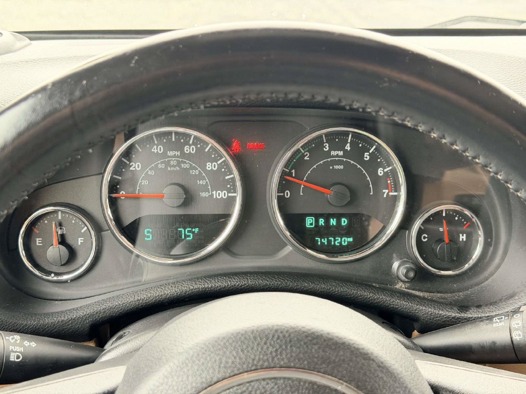 Used 2017 Jeep Wrangler Unlimited Sahara AWD/4WD image 23