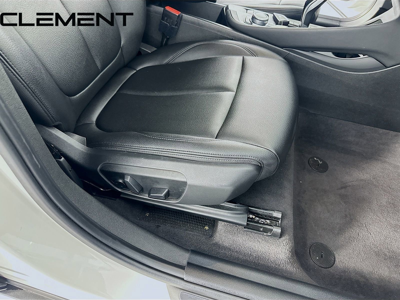 Used 2020 BMW X1 xDrive28i image 34