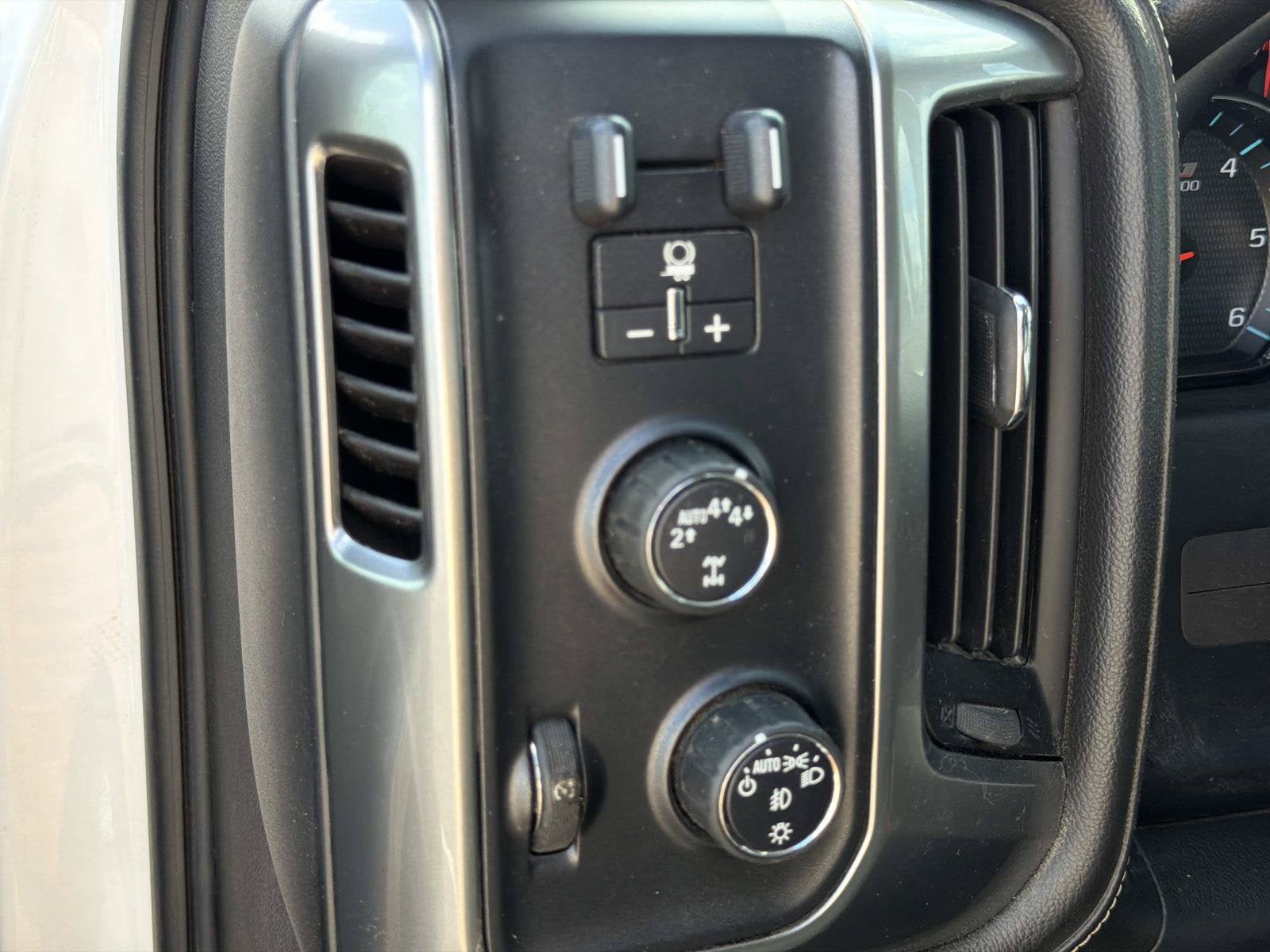 Certified 2017 Chevrolet Silverado 1500 LTZ Z71 w/ LTZ Plus Package AWD/4WD image 15
