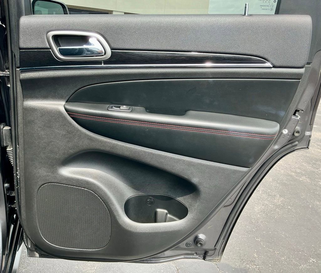 Used 2017 Jeep Grand Cherokee Trailhawk w/ Trailhawk Luxury Group image 26