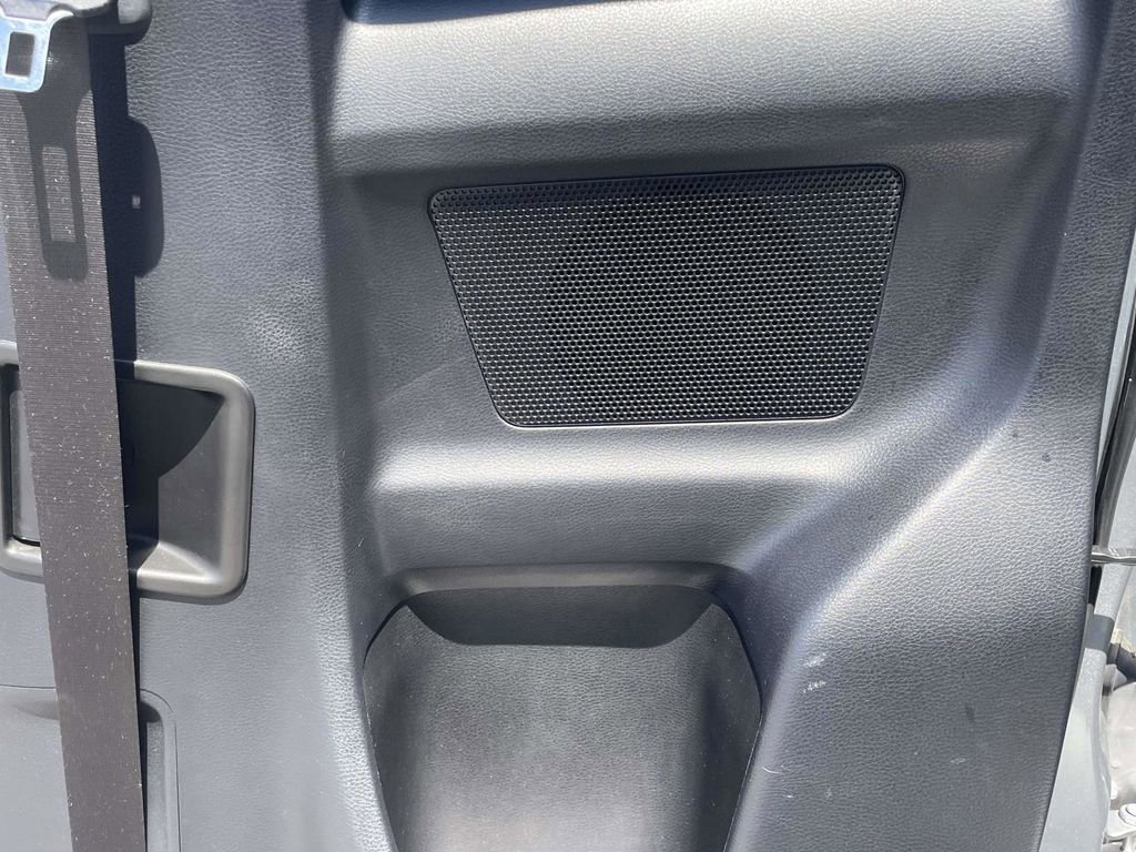 Used 2022 Toyota Tacoma SR5 w/ Technology Package RWD image 18