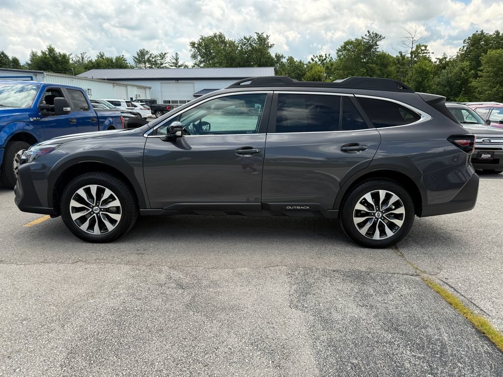 Used 2023 Subaru Outback Limited AWD/4WD image 7