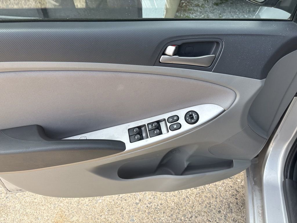 Used 2017 Hyundai Accent SE FWD image 8