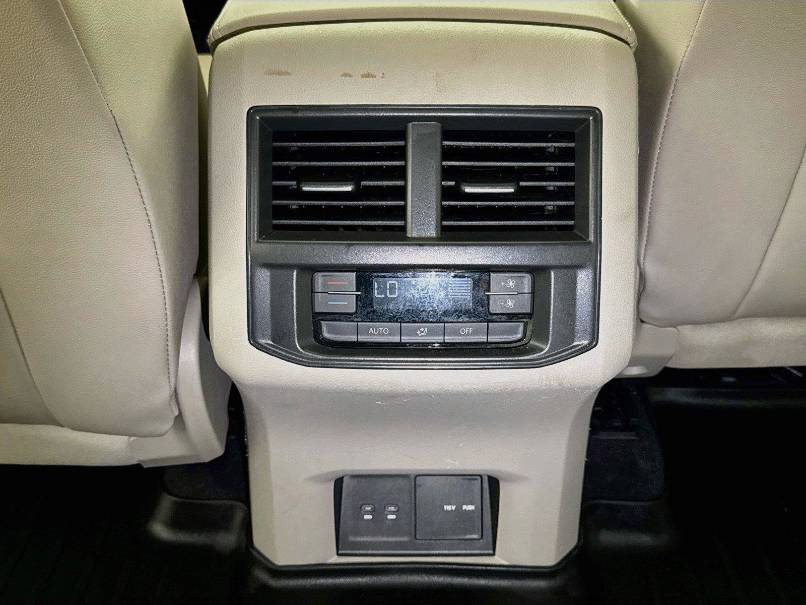 Used 2021 Volkswagen Atlas SE w/ Panoramic Sunroof Package FWD image 24