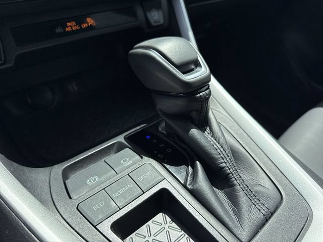 Used 2023 Toyota RAV4 XLE Premium FWD image 20