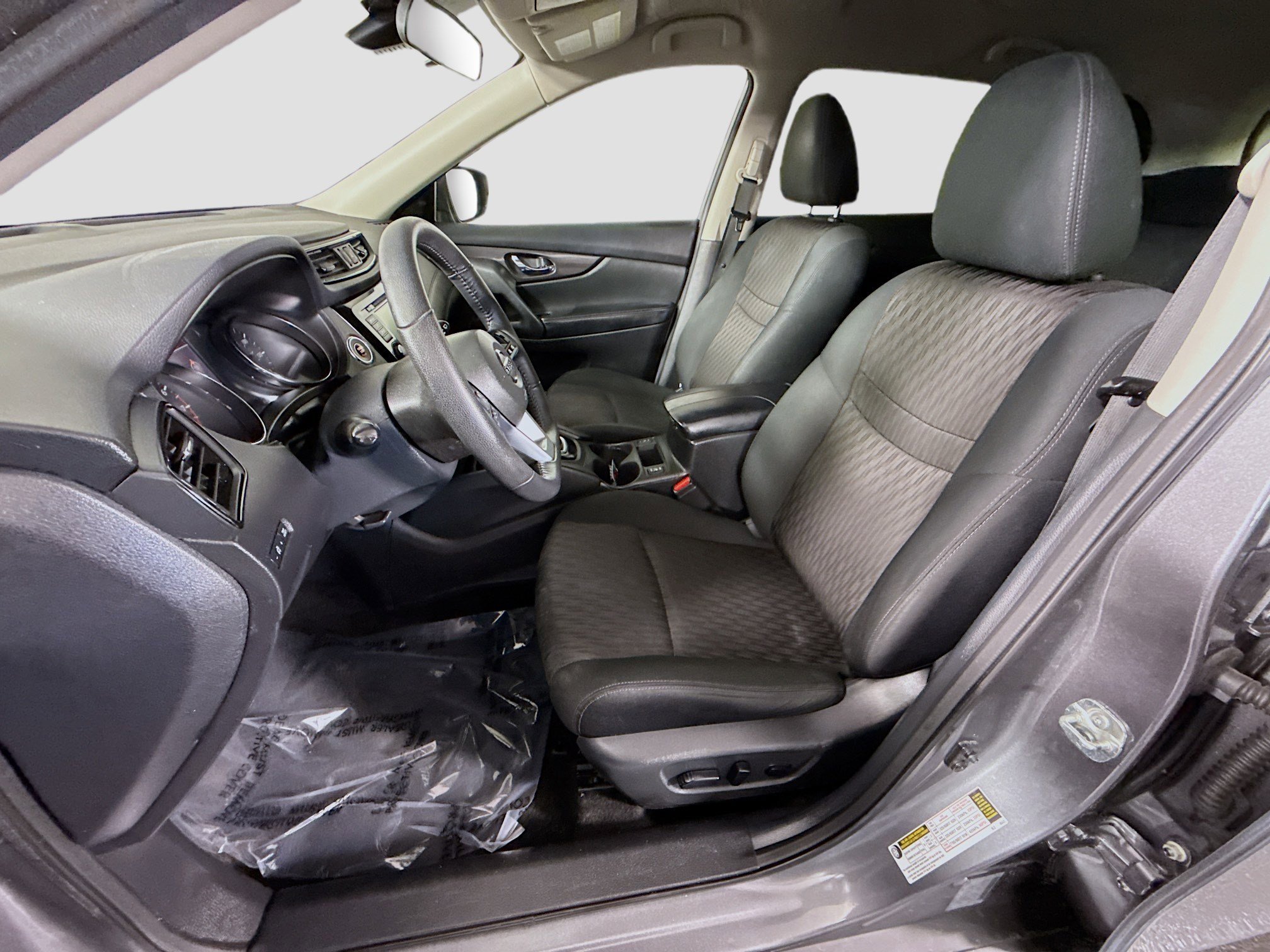 Used 2019 Nissan Rogue SV image 22