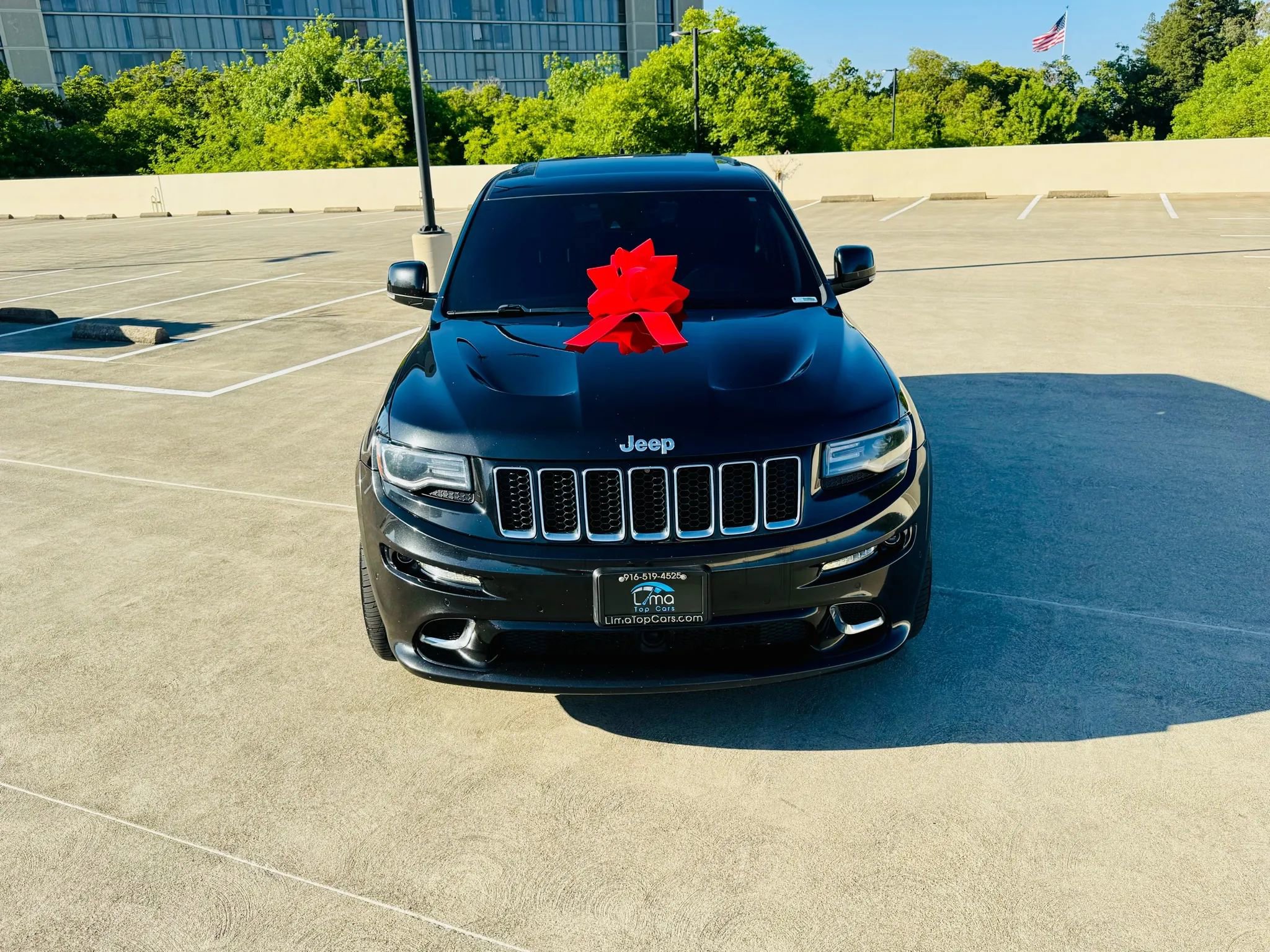 Used 2014 Jeep Grand Cherokee SRT8 w/ Luxury Group II image 11