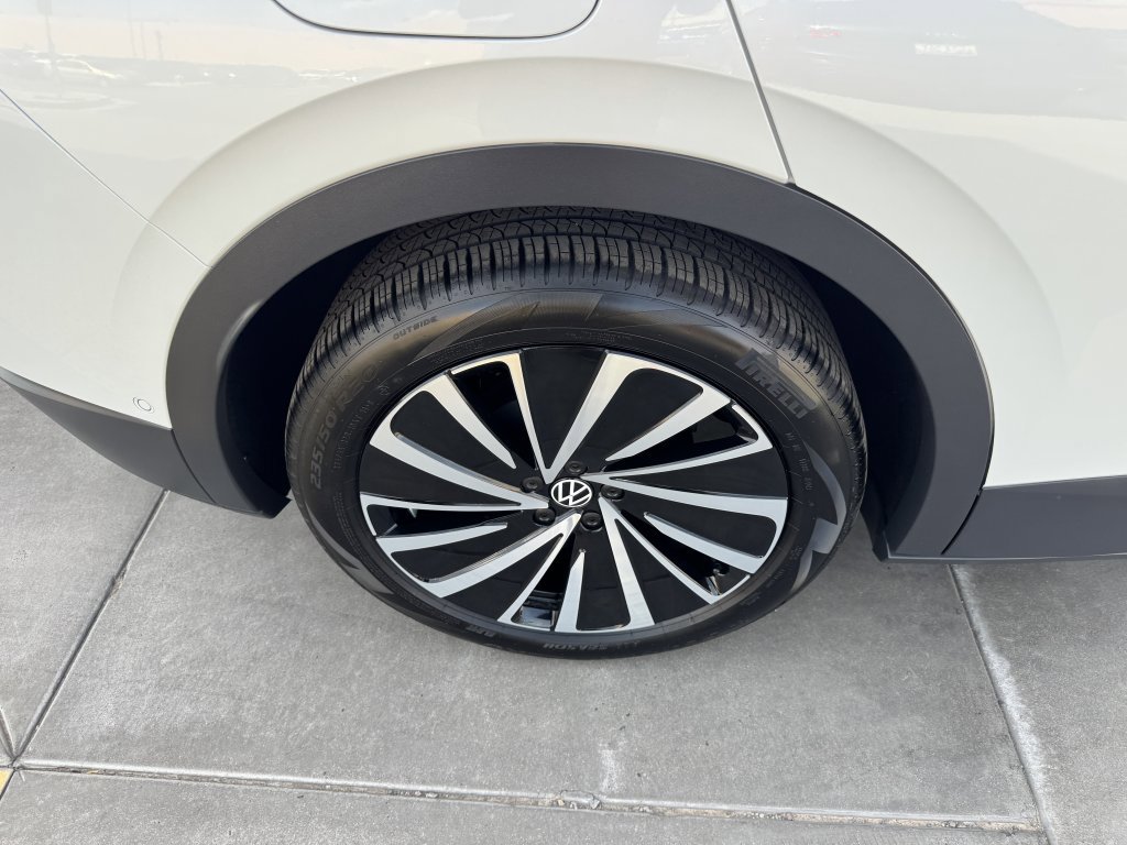 Used 2024 Volkswagen ID.4 S image 15