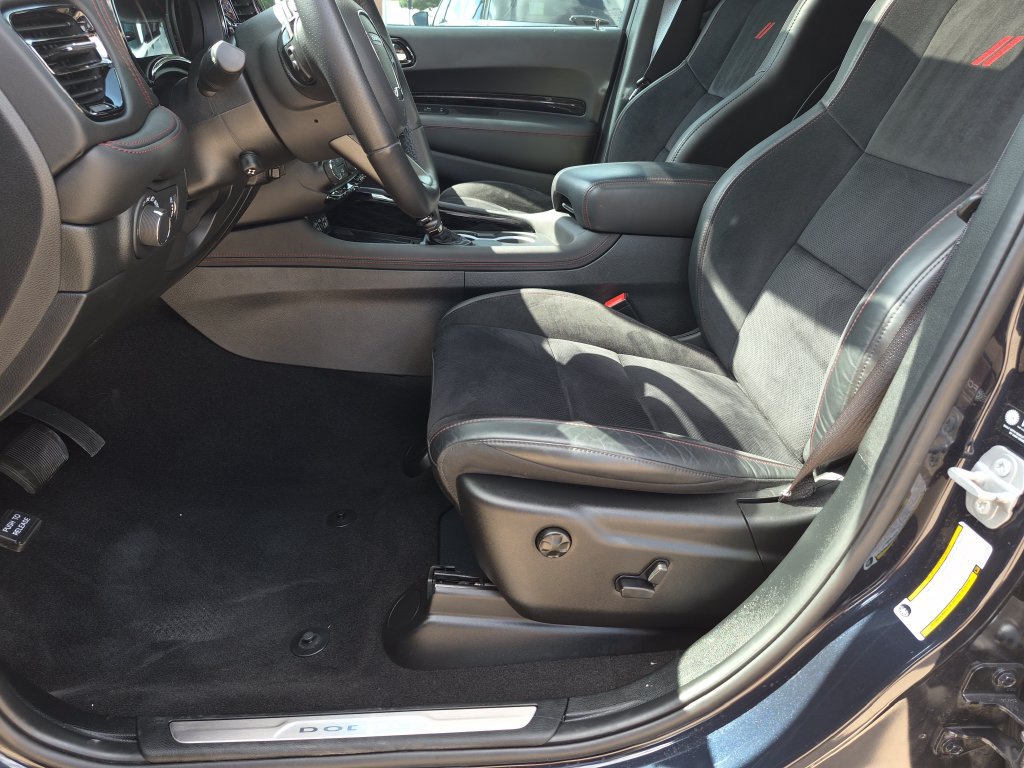 Used 2025 Dodge Durango GT AWD/4WD image 16