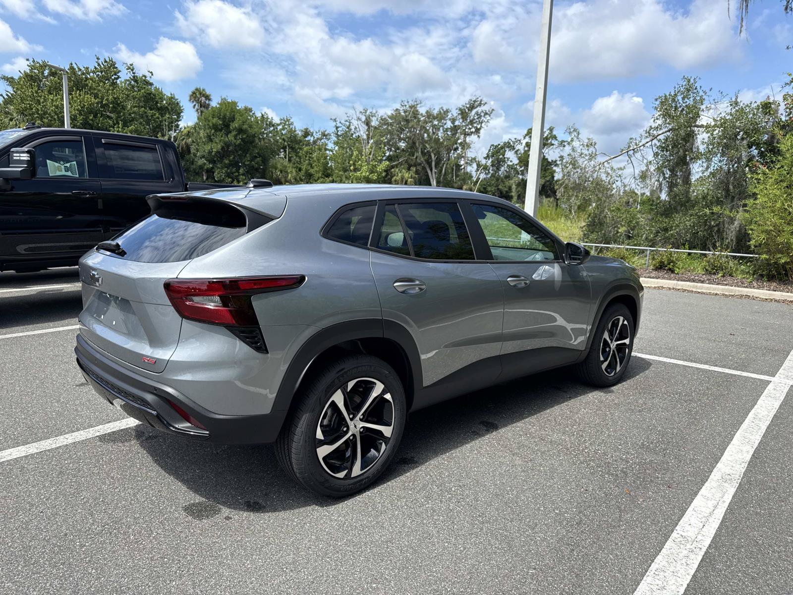 New 2026 Chevrolet Trax RS w/ Sunroof Package FWD image 3