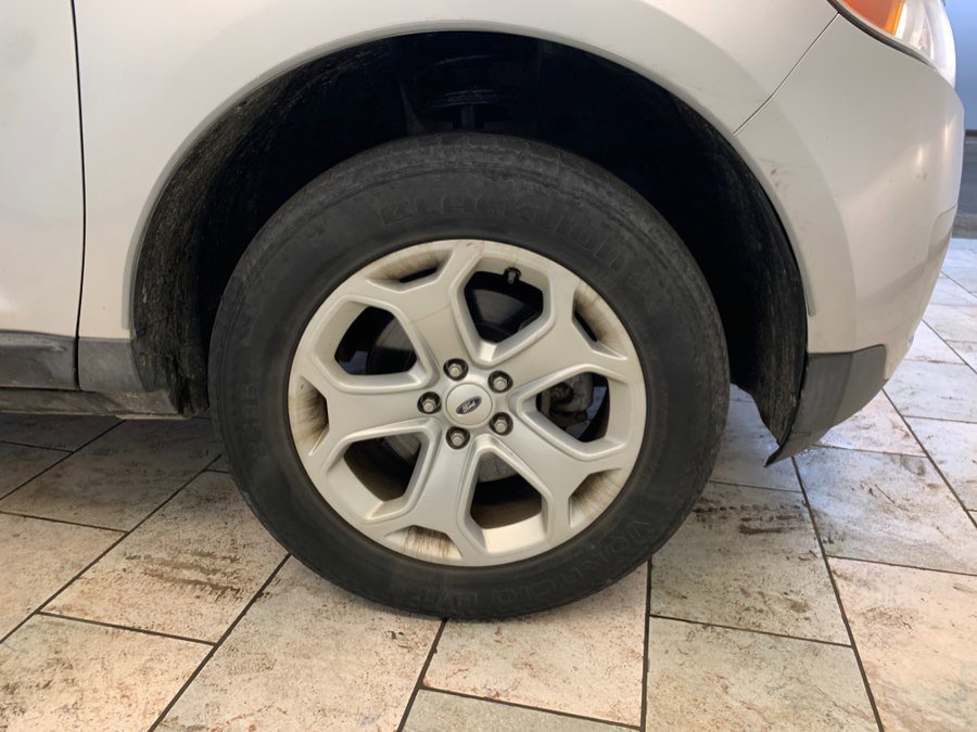 Used 2014 Ford Edge SE w/ Equipment Group 101A AWD/4WD image 9