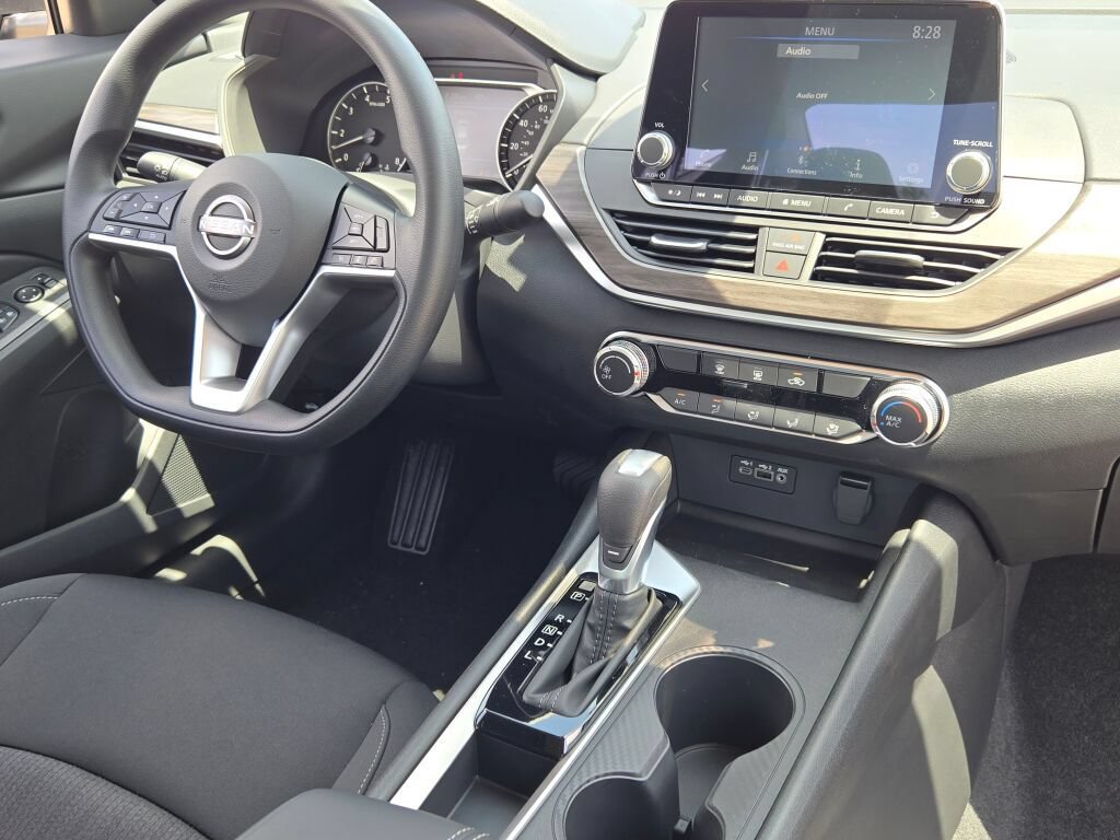 New 2026 Nissan Altima 2.5 SV FWD image 6