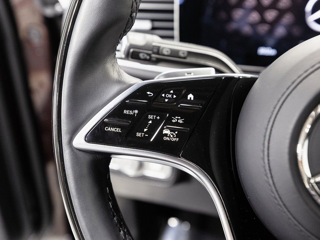 Used 2024 Mercedes-Benz Maybach GLS 600 4MATIC image 11
