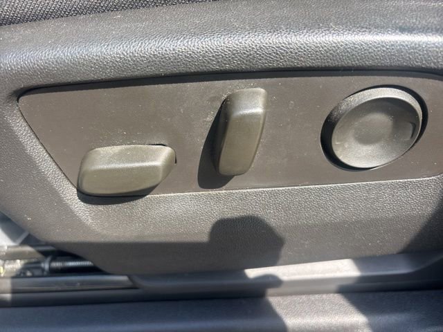 Used 2022 Chevrolet Silverado 1500 Custom image 5