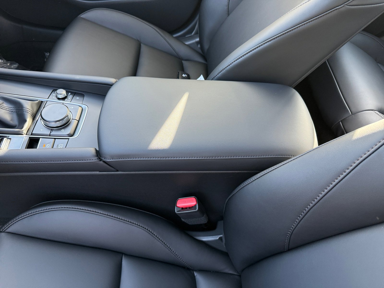 New 2026 MAZDA MAZDA3 2.5 S Preferred image 14