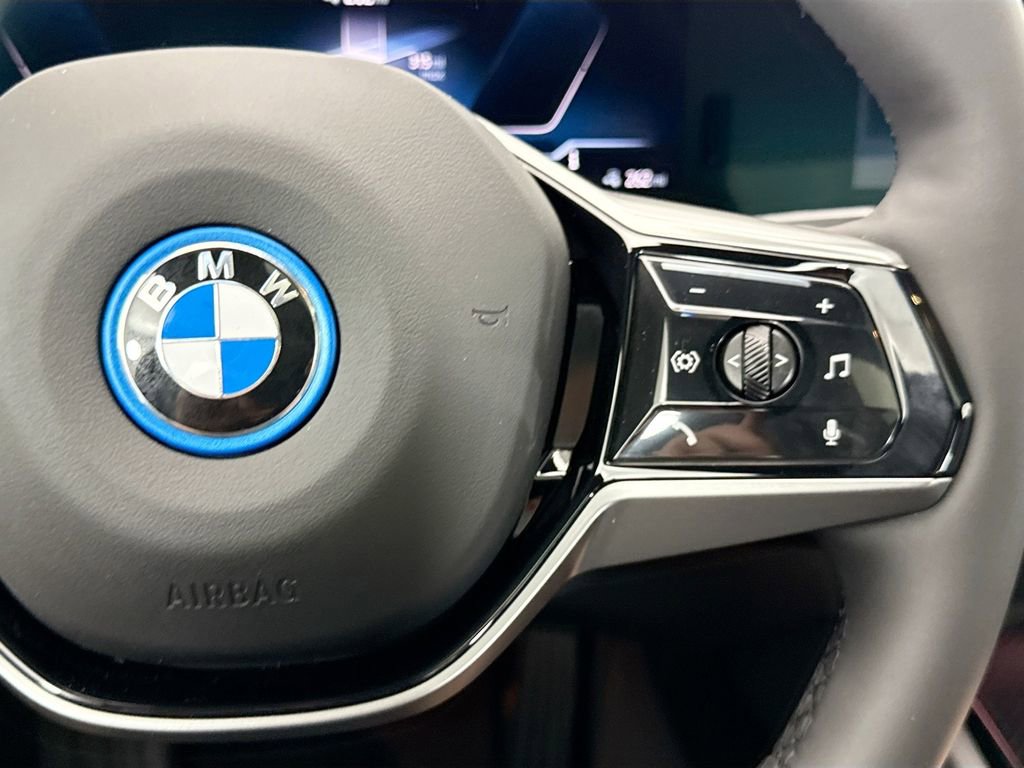 New 2026 BMW i5 eDrive40 image 12