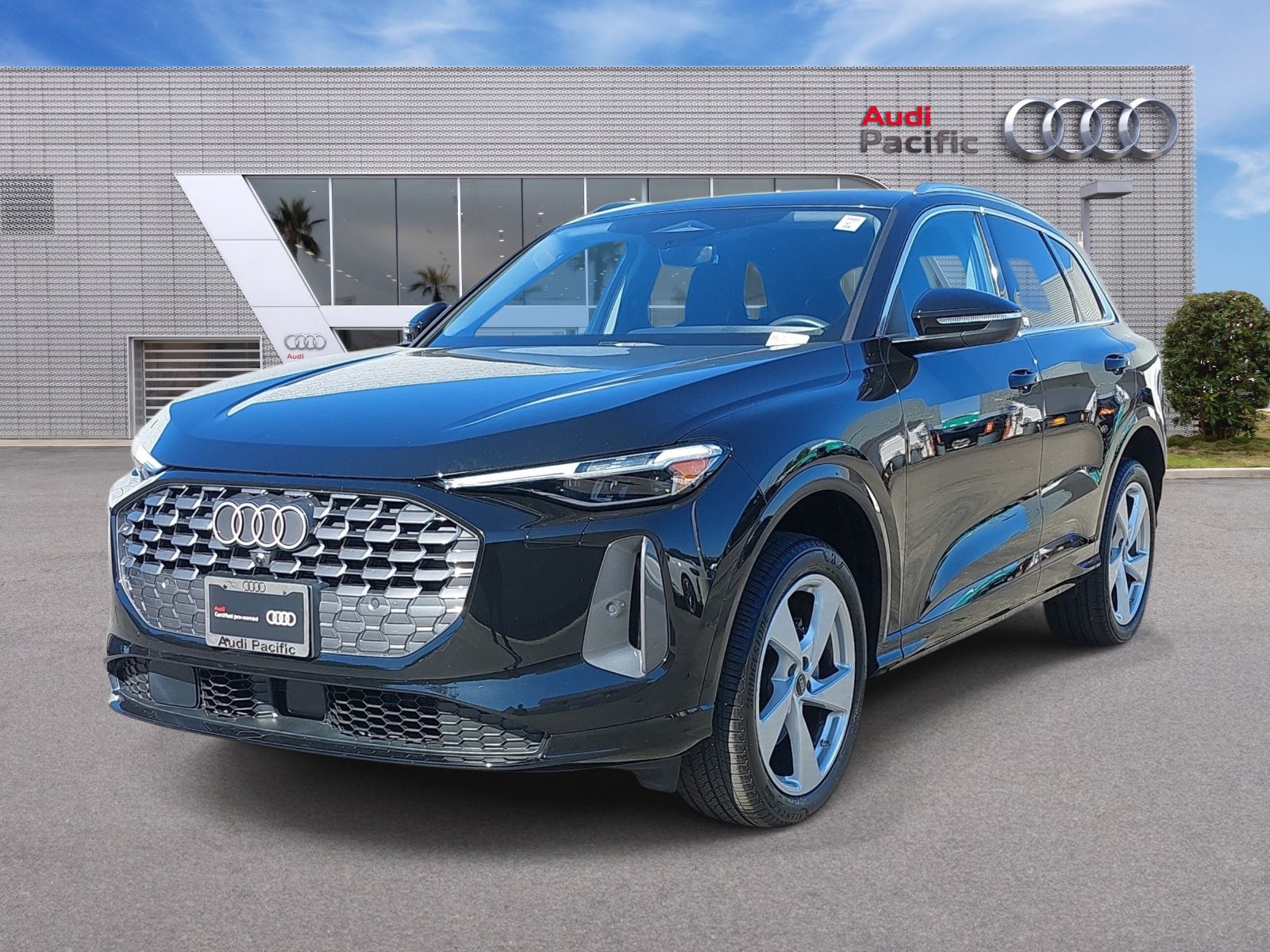 Used 2025 Audi Q5 Premium Plus w/ Premium Plus
