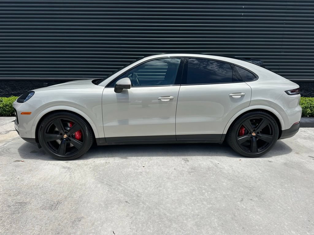 Certified 2026 Porsche Cayenne S AWD/4WD image 2
