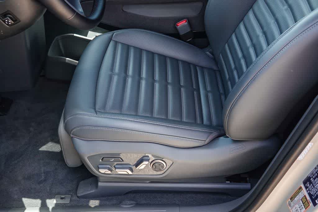 Certified 2024 Kia EV9 Land AWD/4WD image 19