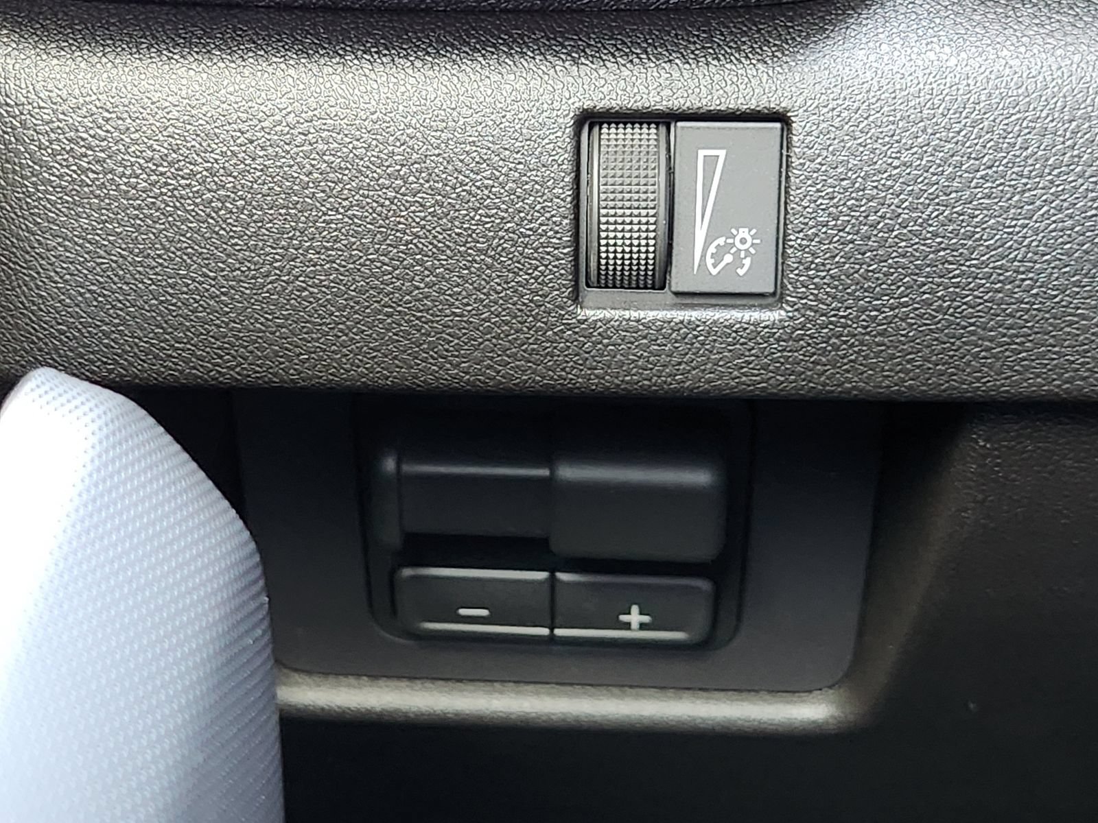 New 2026 GMC Canyon Elevation w/ Convenience Package RWD image 26