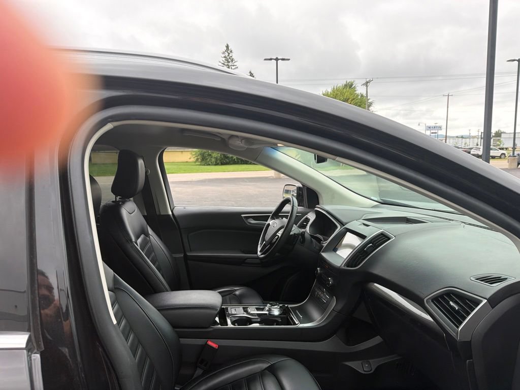 Used 2020 Ford Edge SEL w/ Convenience Package AWD/4WD image 24
