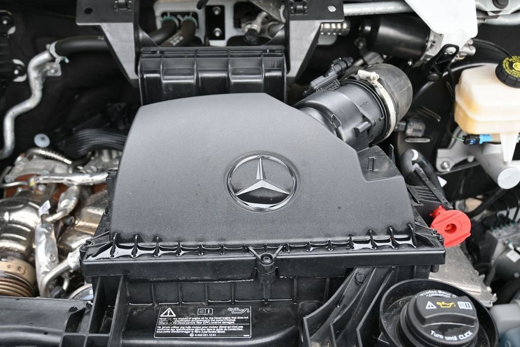 Used 2025 Mercedes-Benz Sprinter 2500 image 30