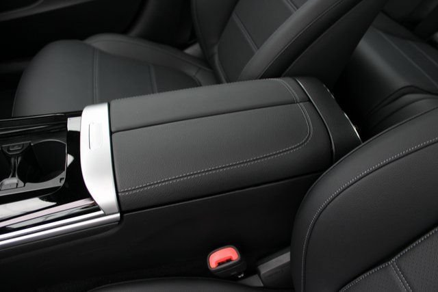 New 2025 Mercedes-Benz C 300 4MATIC Sedan image 27