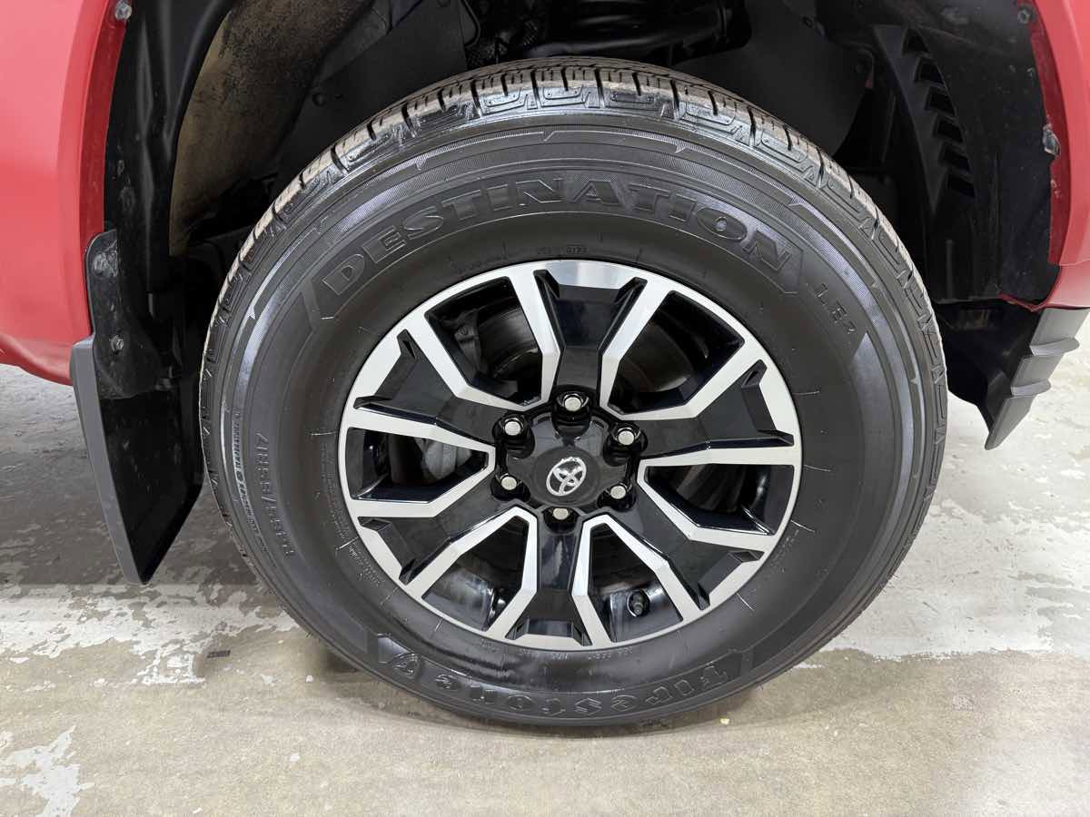 Used 2023 Toyota Tacoma TRD Sport image 6