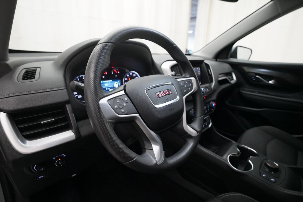 Used 2024 GMC Terrain SLE image 8