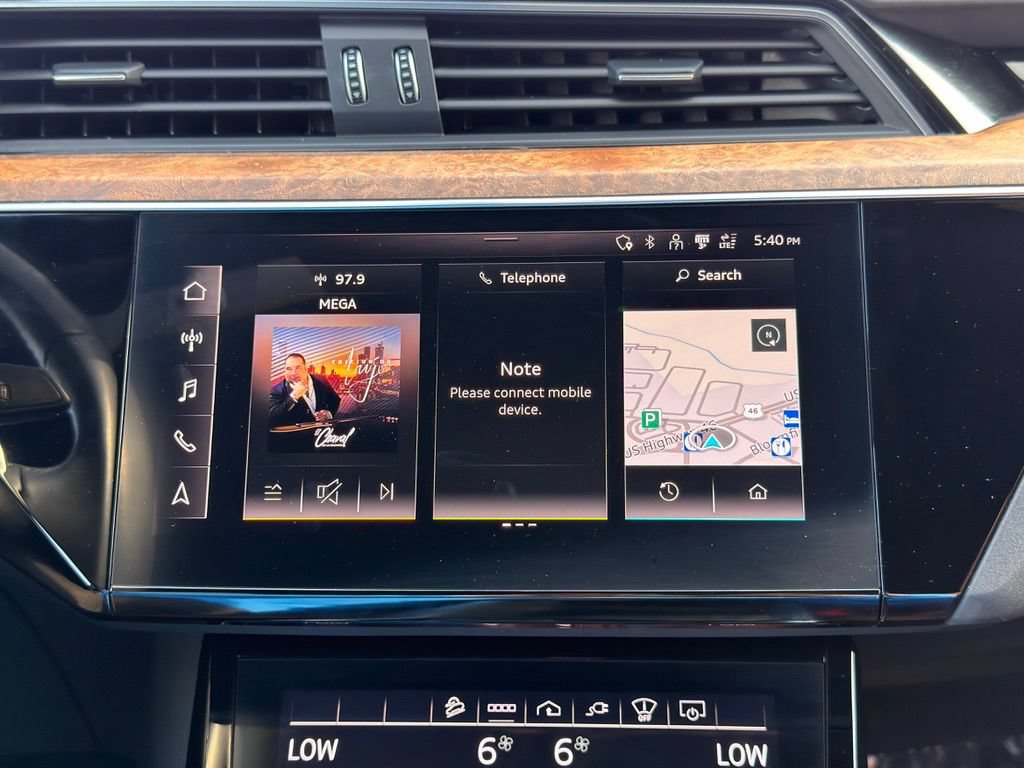 Used 2021 Audi e-tron Prestige w/ Prestige Package AWD/4WD image 28