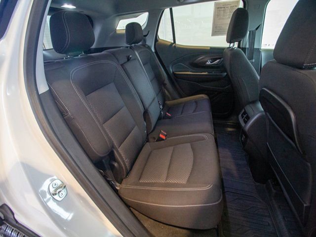 Used 2022 GMC Terrain SLE w/ Driver Convenience Package image 18