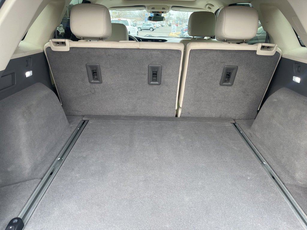 Used 2022 Cadillac XT5 Premium Luxury image 9