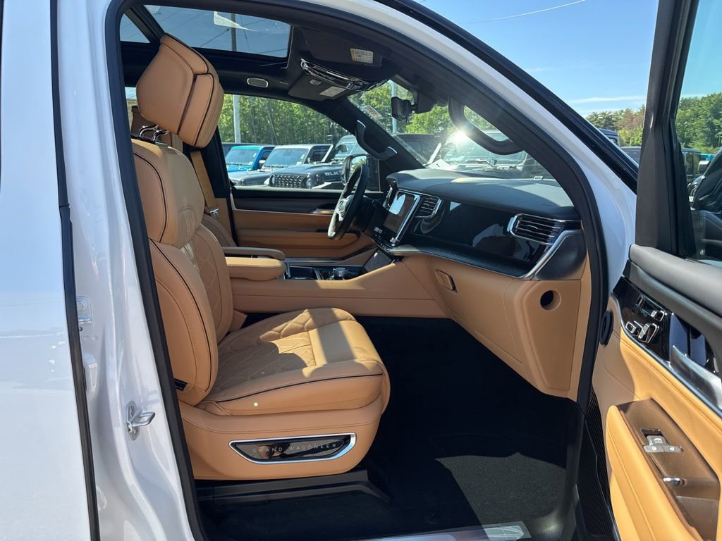 New 2026 Jeep Grand Wagoneer Summit AWD/4WD image 27