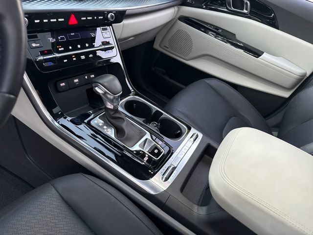 Used 2024 Kia Carnival SX Prestige image 24