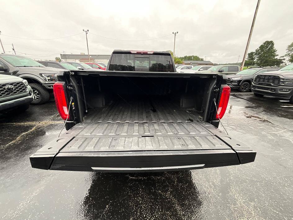 Used 2019 GMC Sierra 1500 Denali w/ Denali Ultimate Package AWD/4WD image 9