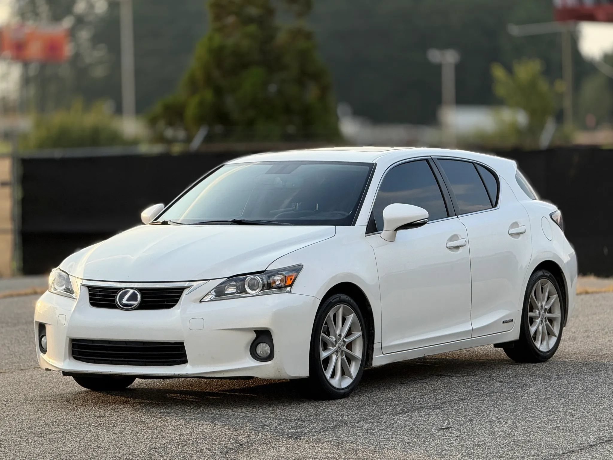 Used 2013 Lexus CT 200h w/ Premium Pkg w/Backup Camera FWD image 6